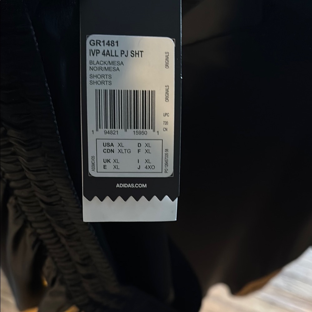 Adidas X Ivy Park. matching top and bottom PJs. Size XL. - Picture 14 of 14